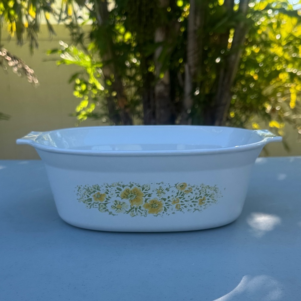 Vintage Corningware April Casserole Dish, White Floral Baking Dish, 2 1/2 Quart